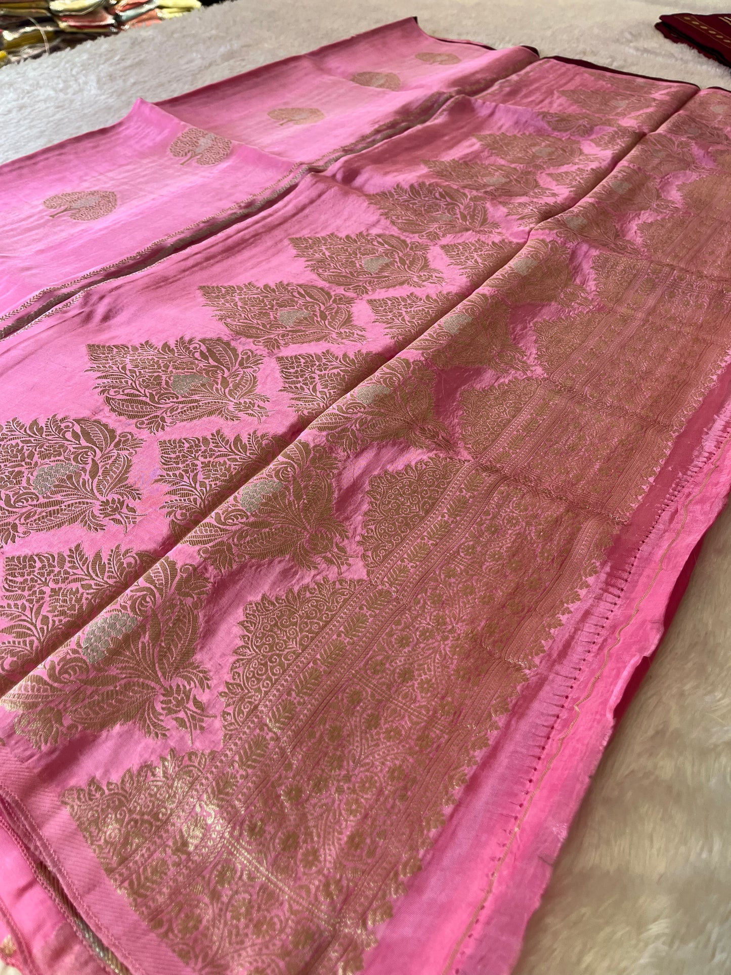 Fancy Chinnon Borderless