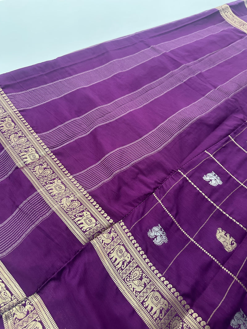Premium Semi Mysore Silk sarees with silver and gold weavings and contrast blouse piece🌹-AU9