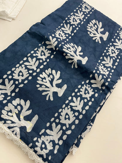 Fancy Soft Cotton Saree With Extra White chikankari Blouse