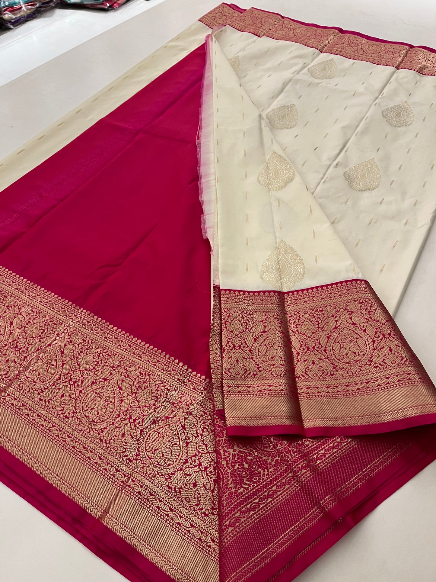 Ju9 Semi Silk