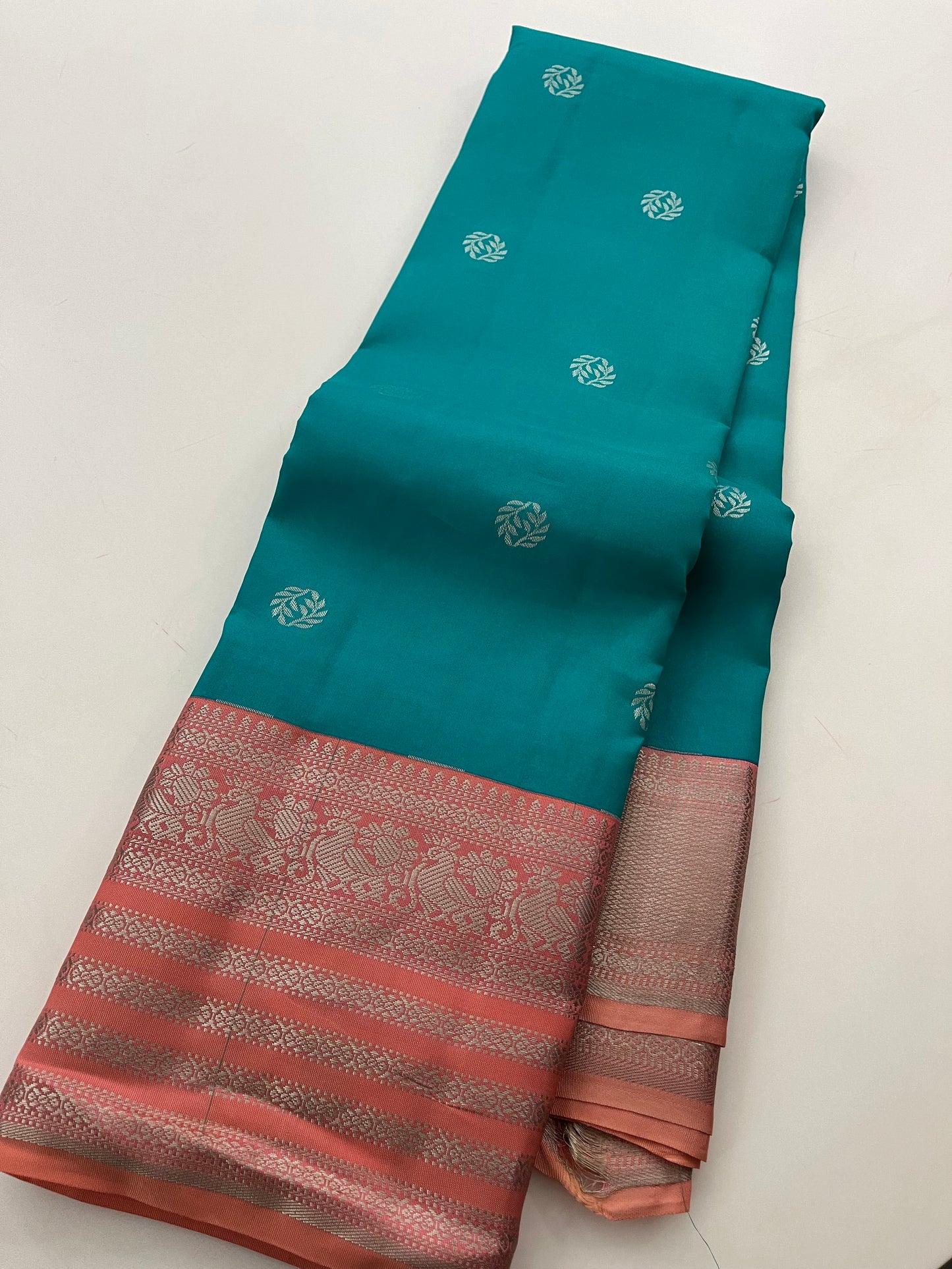 189 PURE SILKS FROM KANCHIPURAM