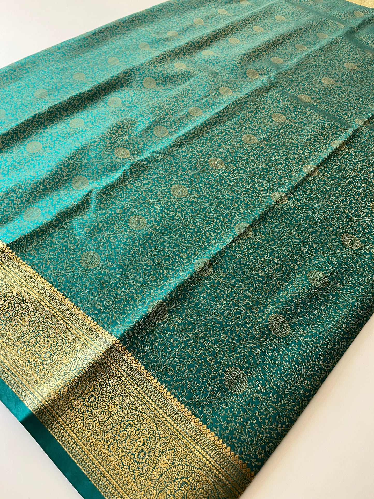 Kanchi semi silk brocade