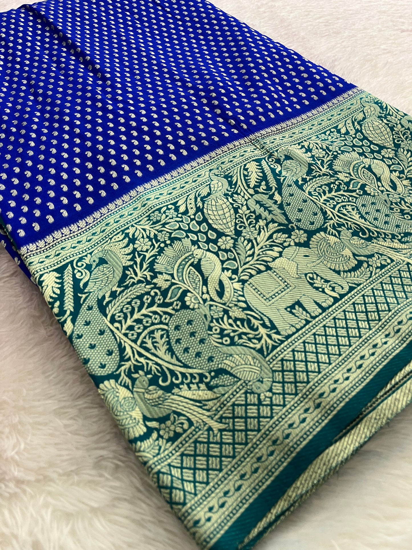 Kaddi Banarsi Small Butties Fancy