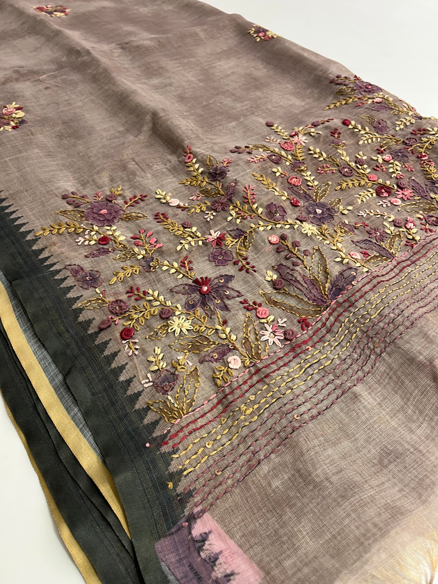 Linen Embroidery Fancy