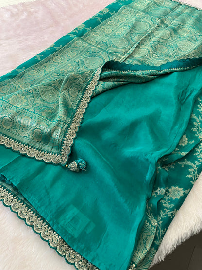 Banarasi Brocade Fancy scallop Border