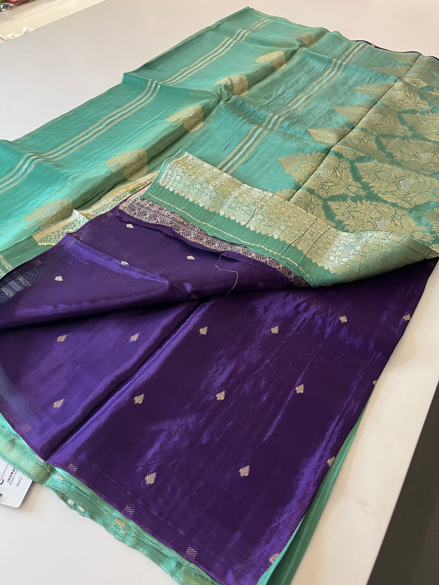 Fancy Chinnon Borderless