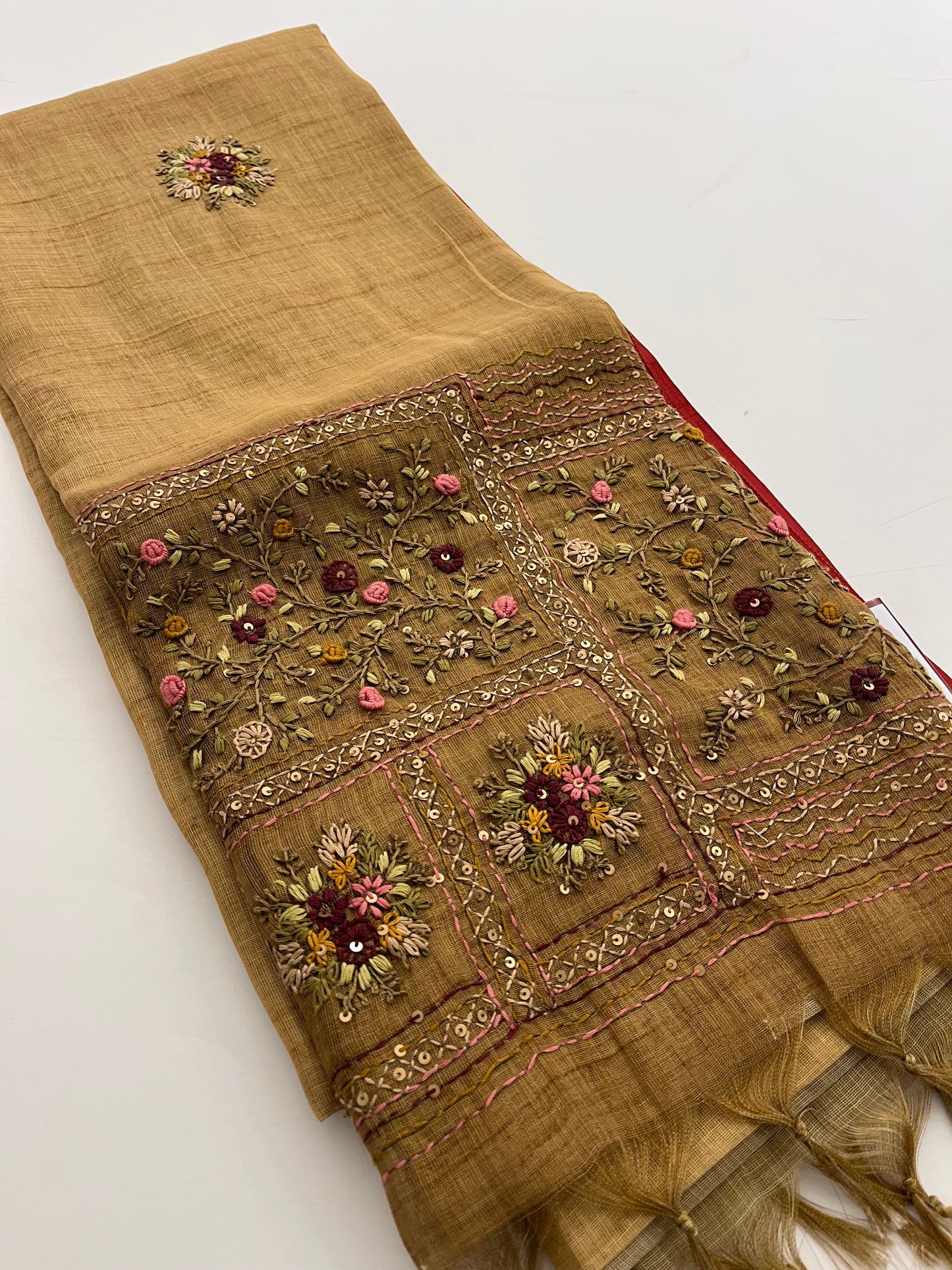 Linen Embroidery Fancy