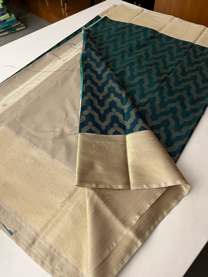 Ju11 Semi Silk