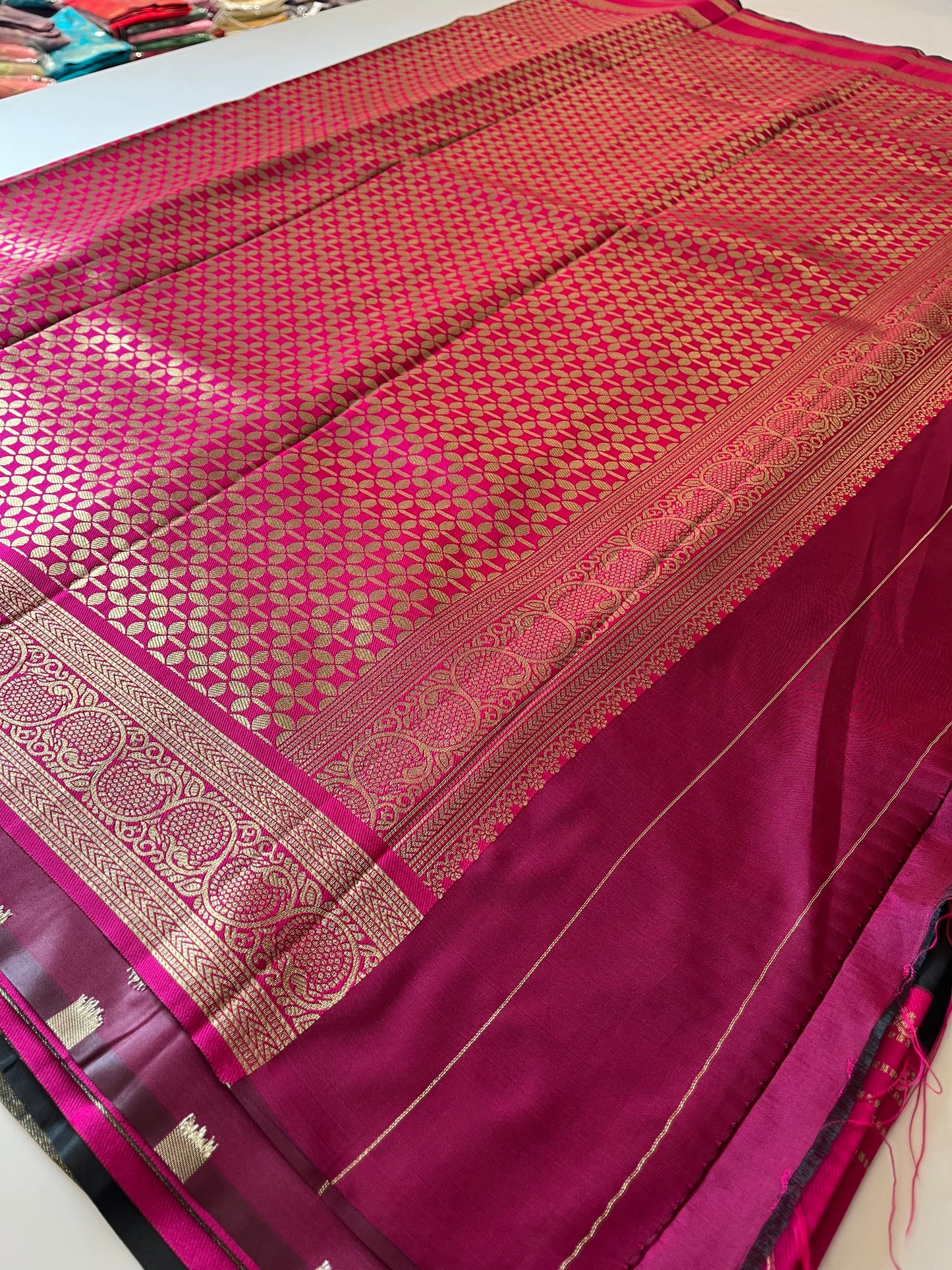 Valkalam Silk