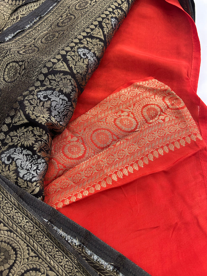 Crape Crush Georgette Sarees in gold and silver finish weaving comes in beautiful 3 Colors and Contrast blouse pieces🌹-JU31
