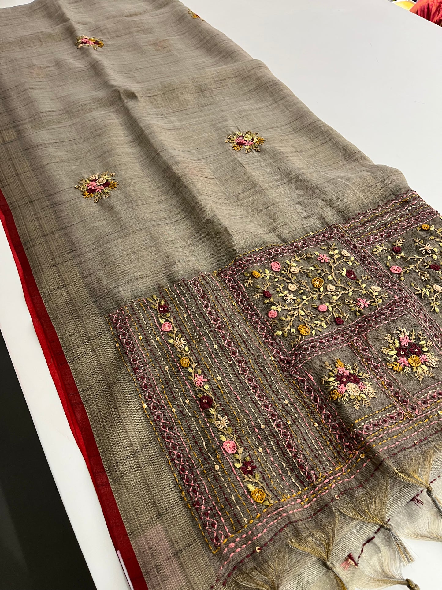 Linen Embroidery Fancy