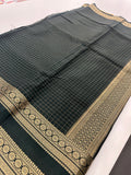 Banarasi crêpe sarees with contrast blouse piece🌹 comes in rich border and small Checks -AU6