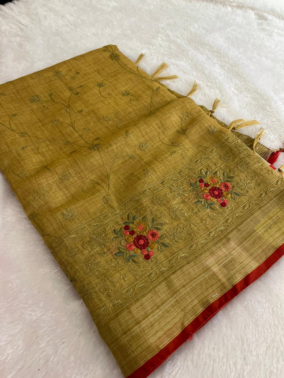 Designer linen Fancy Embroidery Buttas