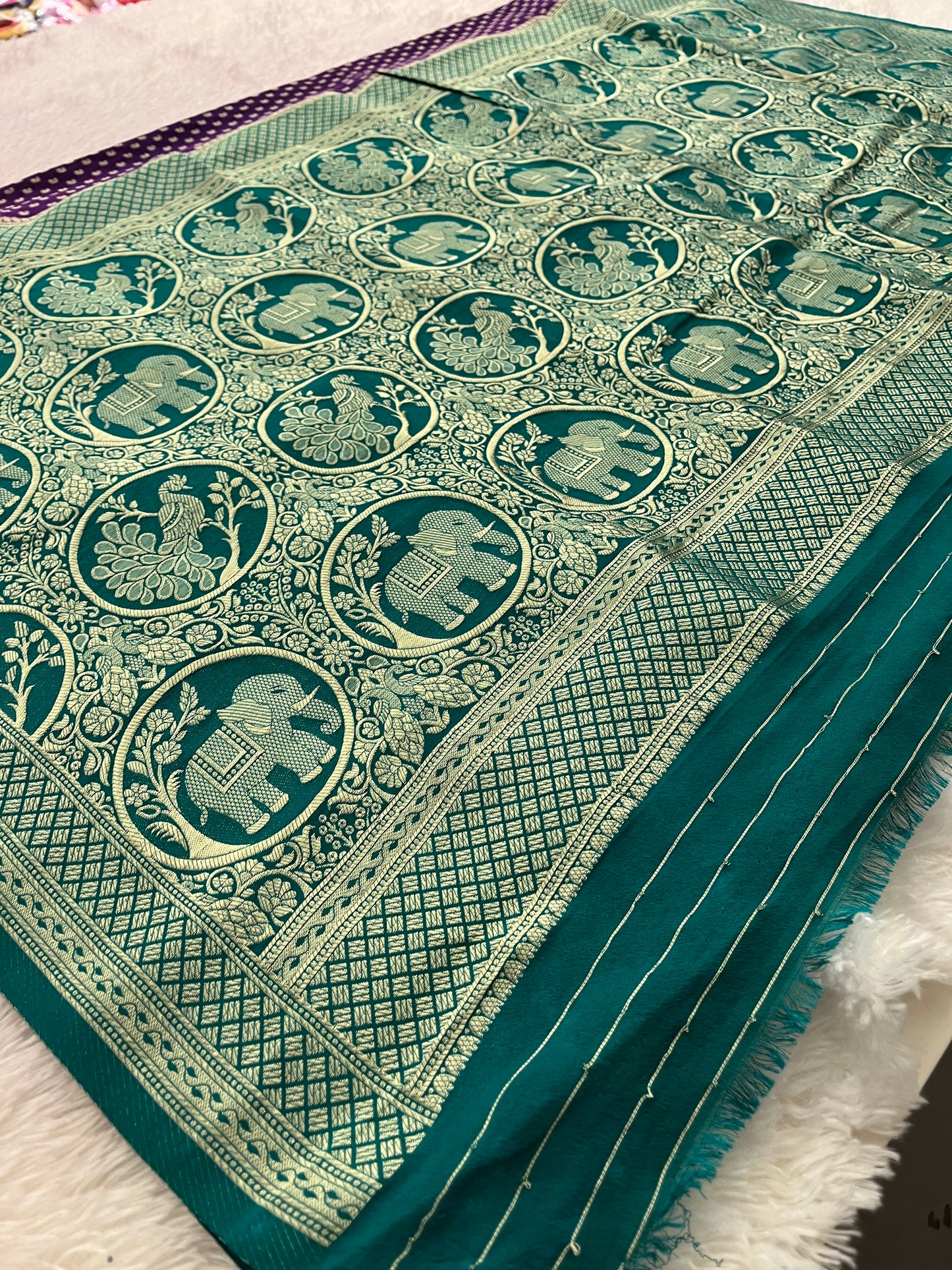 Kaddi Banarsi Small Butties Fancy