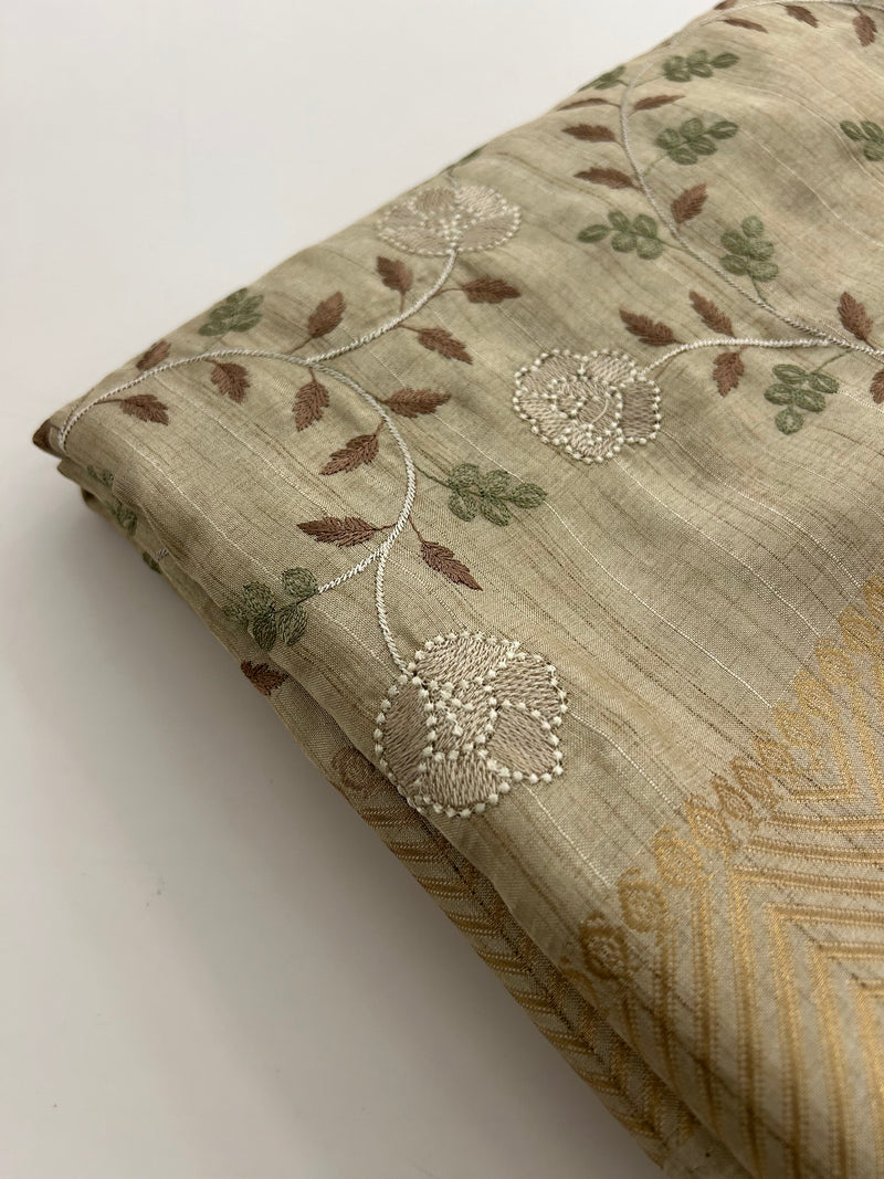 🌹Tussar Silk Sarees in Full Embroidery Work With Self Pattern Blouse 🌹
JU23