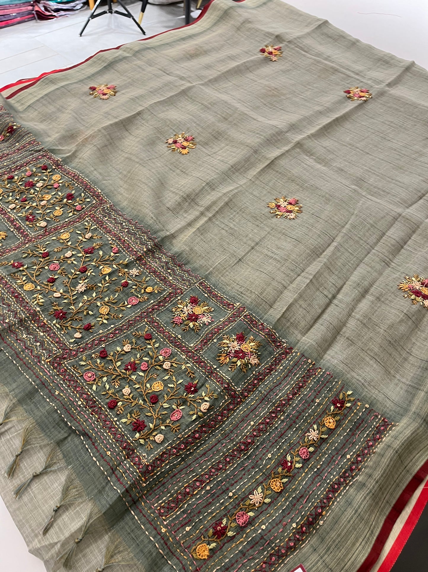 Linen Embroidery Fancy