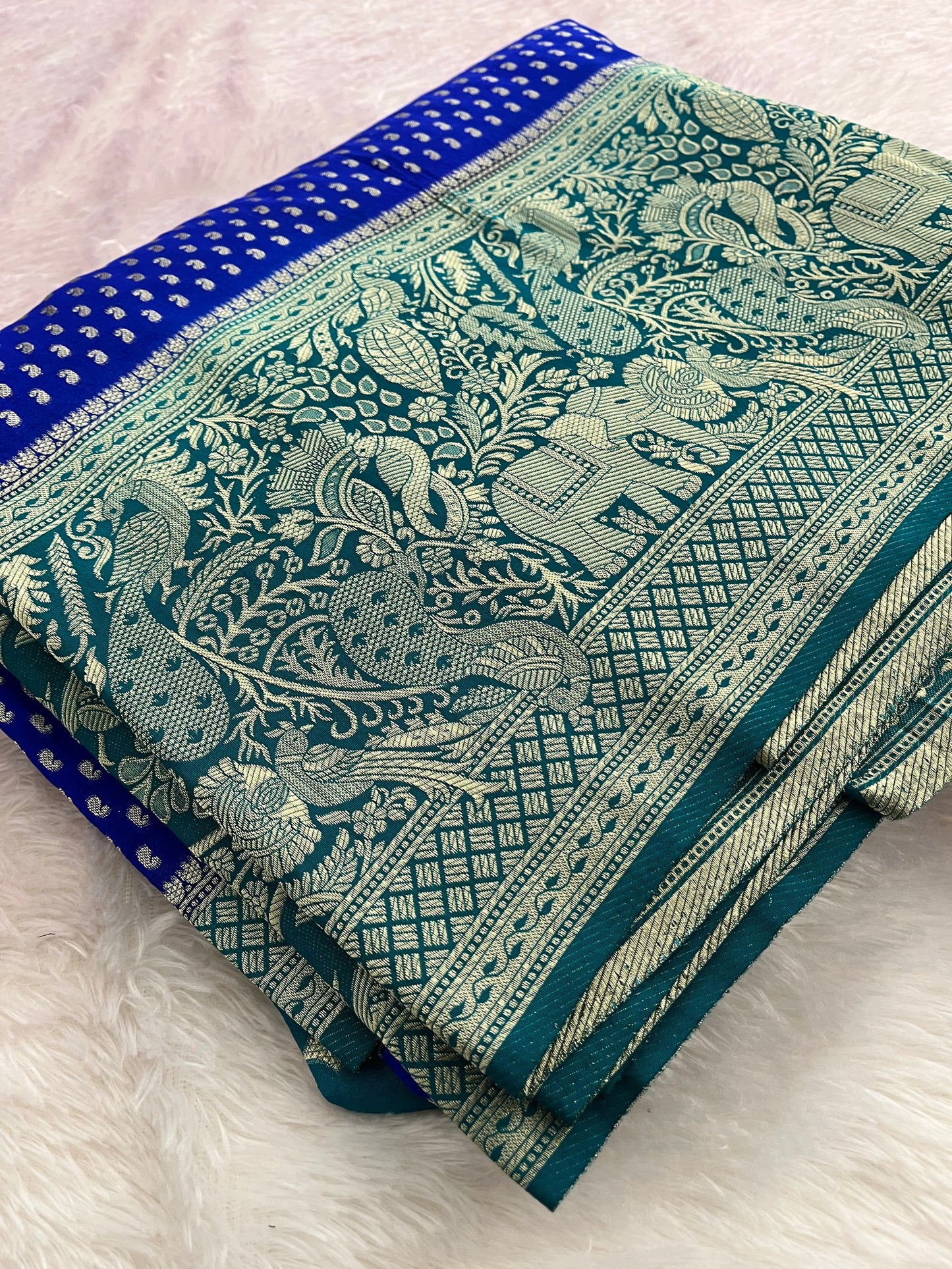 Kaddi Banarsi Small Butties Fancy