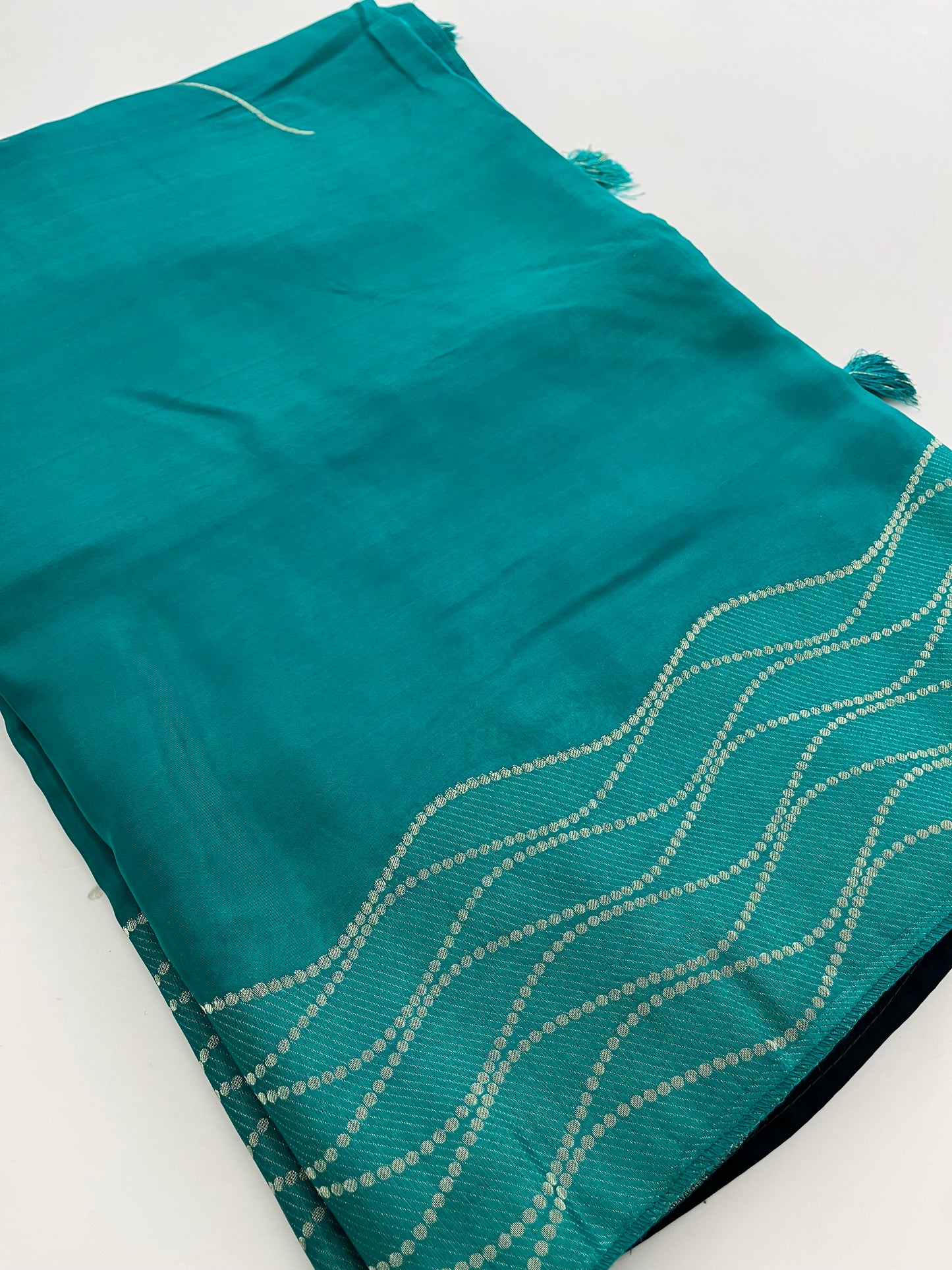 Chinnon Silk Premium Lily Green x Red-1121