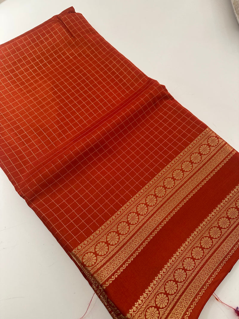 Banarasi crêpe sarees with contrast blouse piece🌹 comes in rich border and small Checks -AU6