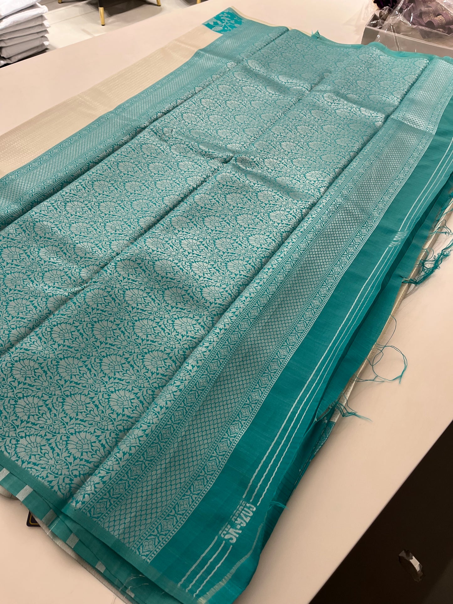 1610 VALKALAM SILK/SEMI SILK