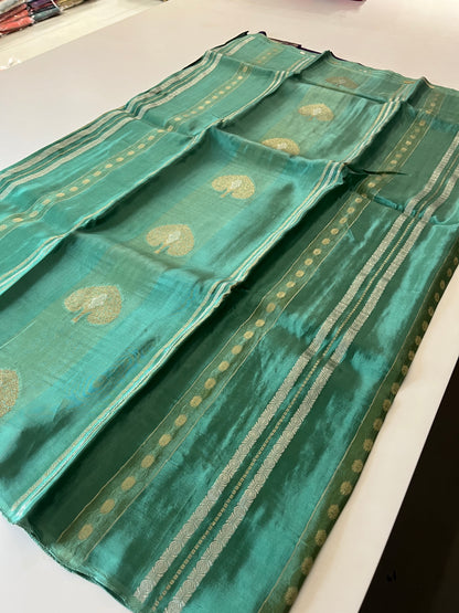 Fancy Chinnon Borderless