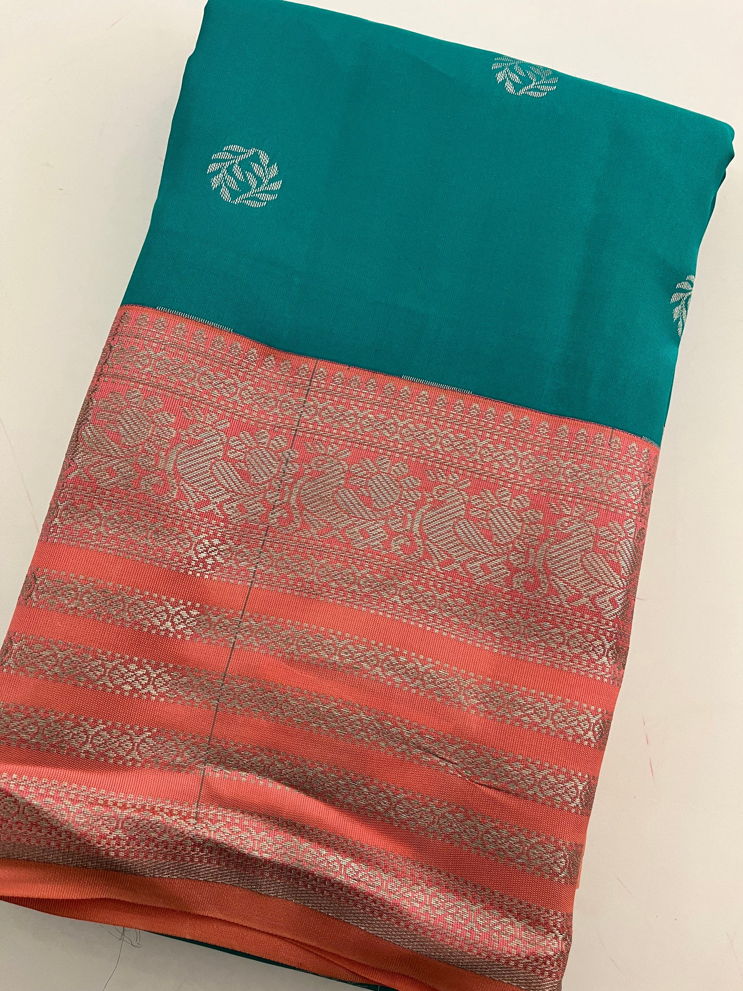 189 PURE SILKS FROM KANCHIPURAM