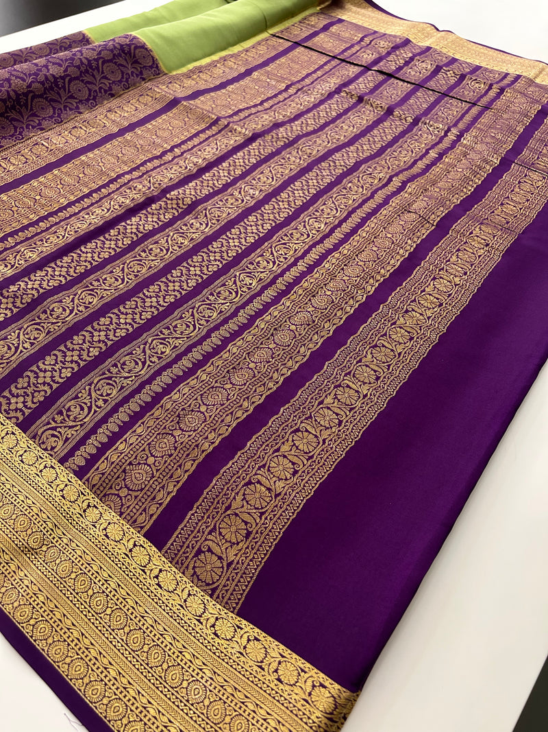 Pure 120GSM Mysore Crape Silk Sarees🌹 Silk Mark Certified 🦋
Comes in Golden Zari in Half Brocade Half Plaim Concept🌹-JU31