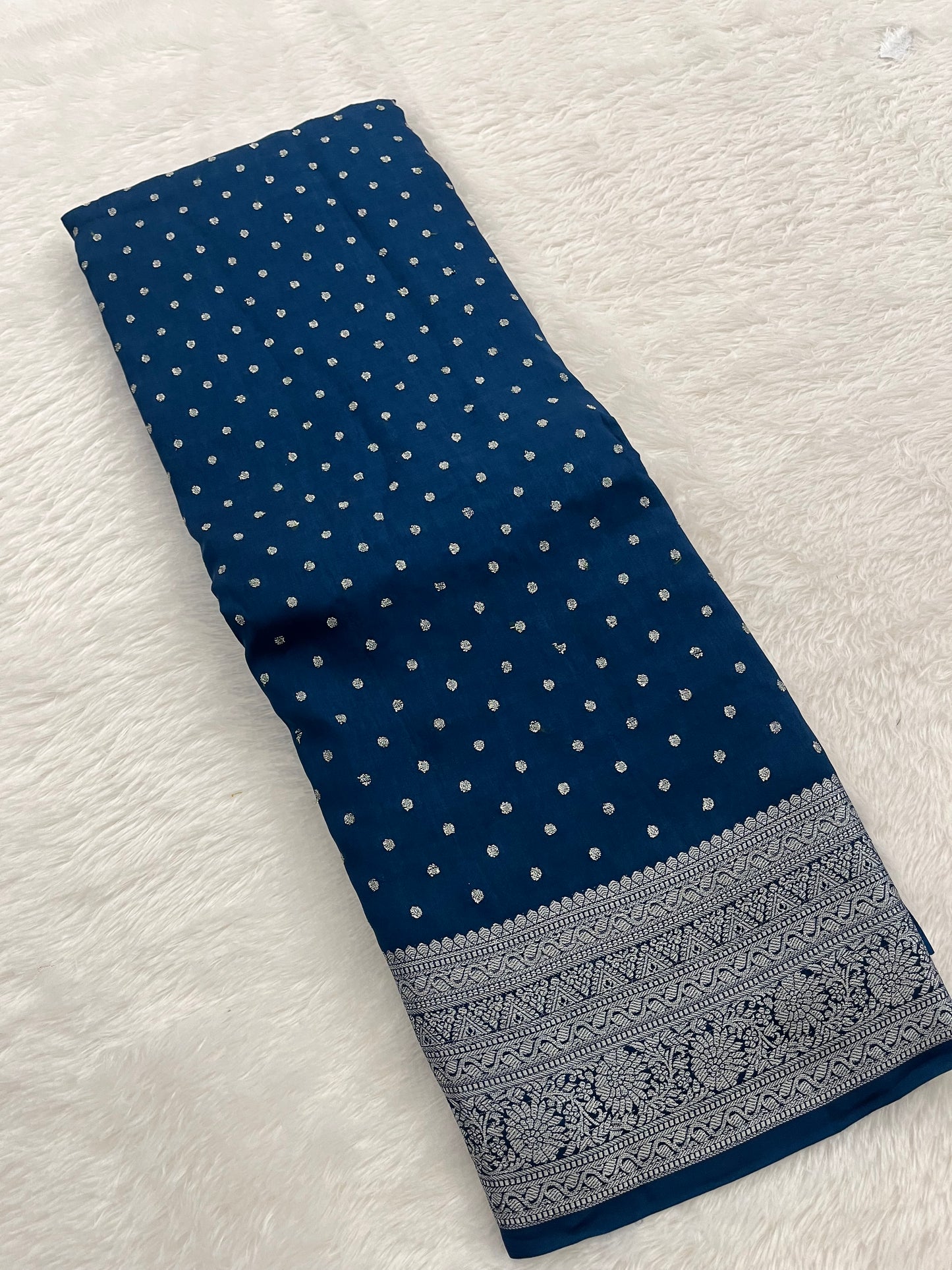 M7 Silver Dots kaddi fancy