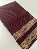 PRE ORDER(15 DAYS) Banarasi crêpe sarees with contrast blouse piece🌹 comes in rich border and small Checks
-AU6