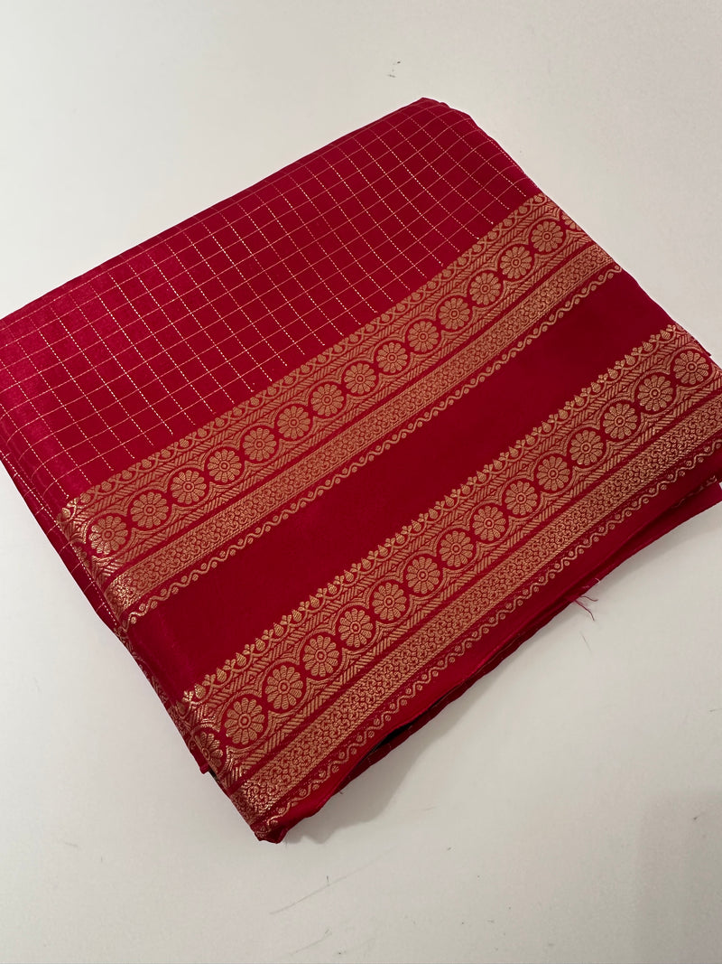 Banarasi crêpe sarees with contrast blouse piece🌹 comes in rich border and small Checks -AU6