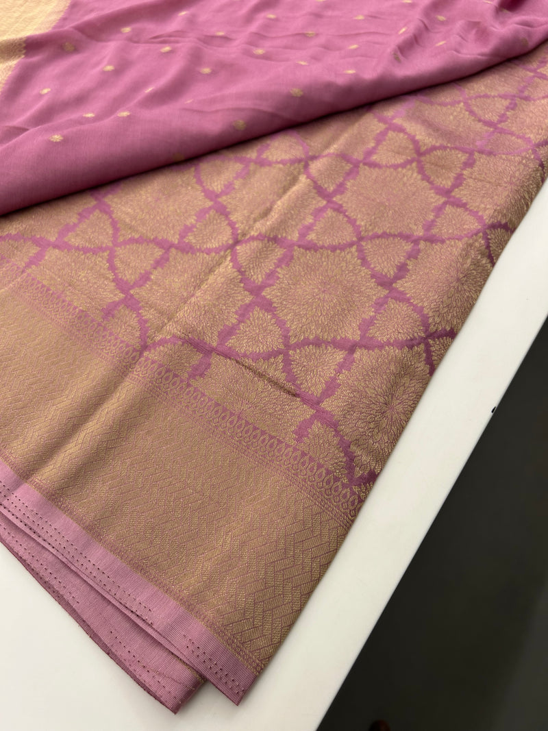 Rich Fancy Georgette Viscose Saree in Pastels and a Dark Shade♥️
Comes with Brocade buttas and butti self blouse ♥️ JU21