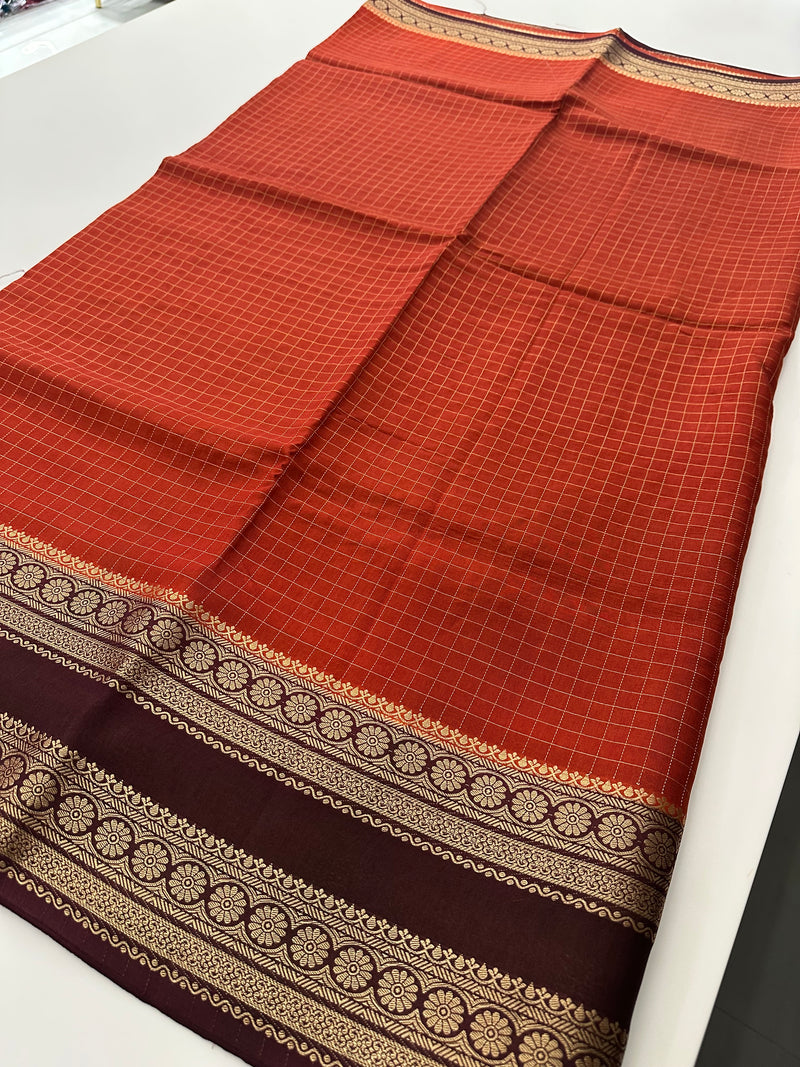 Banarsi Viscose Sarees in contrast border and contrast blouse piece comes in checkered pattern 🌹- AU-17