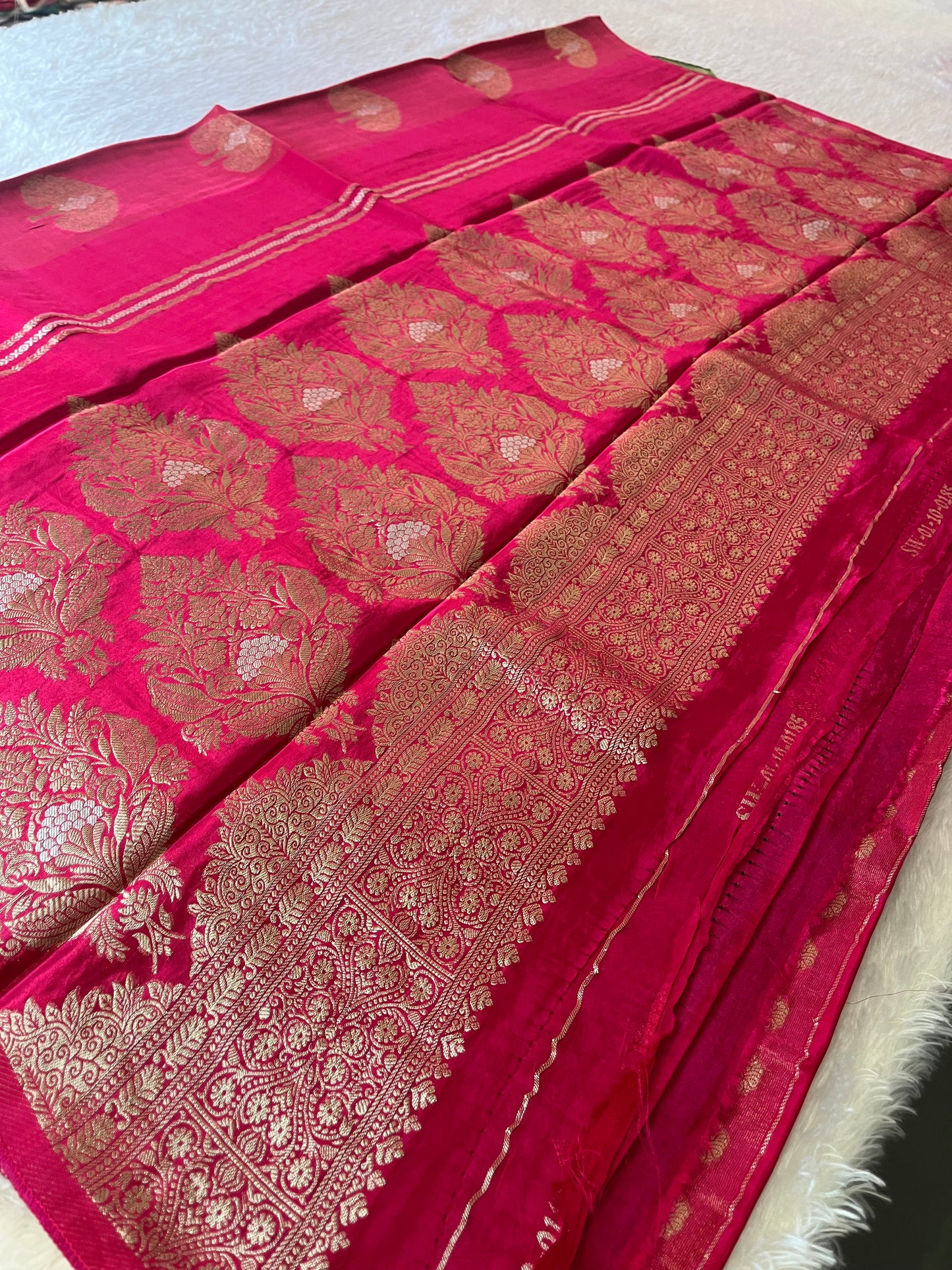 Fancy Chinnon Borderless