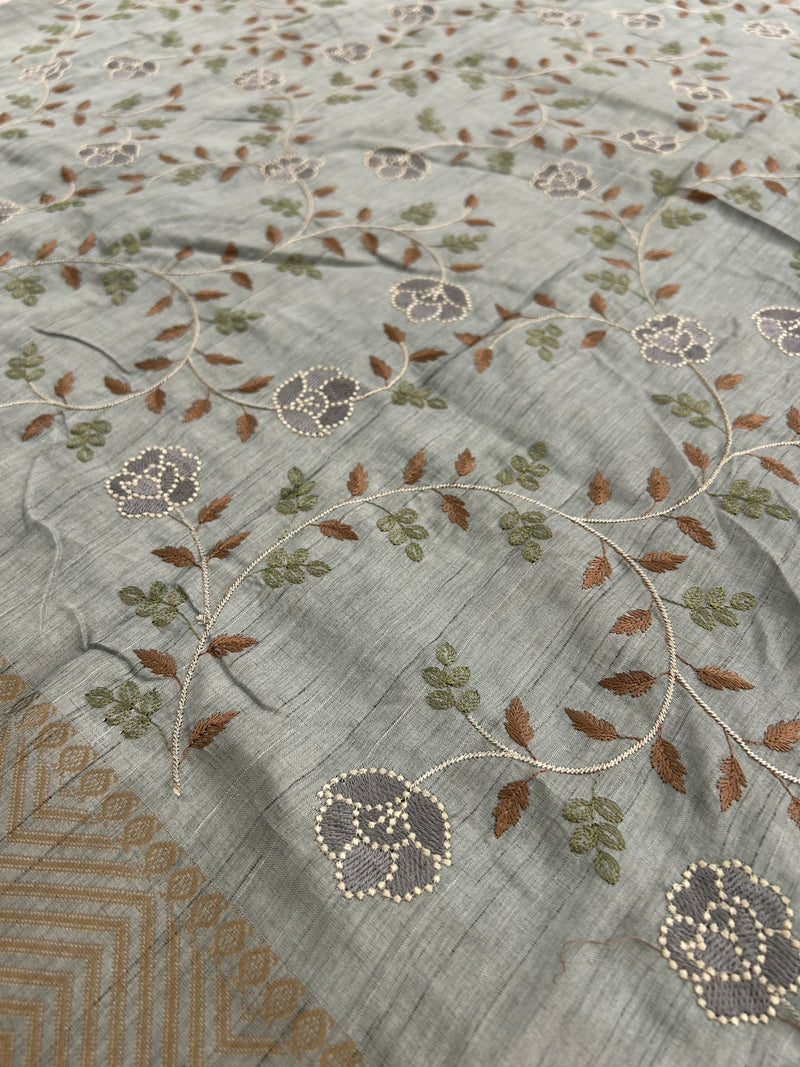 🌹Tussar Silk Sarees in Full Embroidery Work With Self Pattern Blouse 🌹
JU23