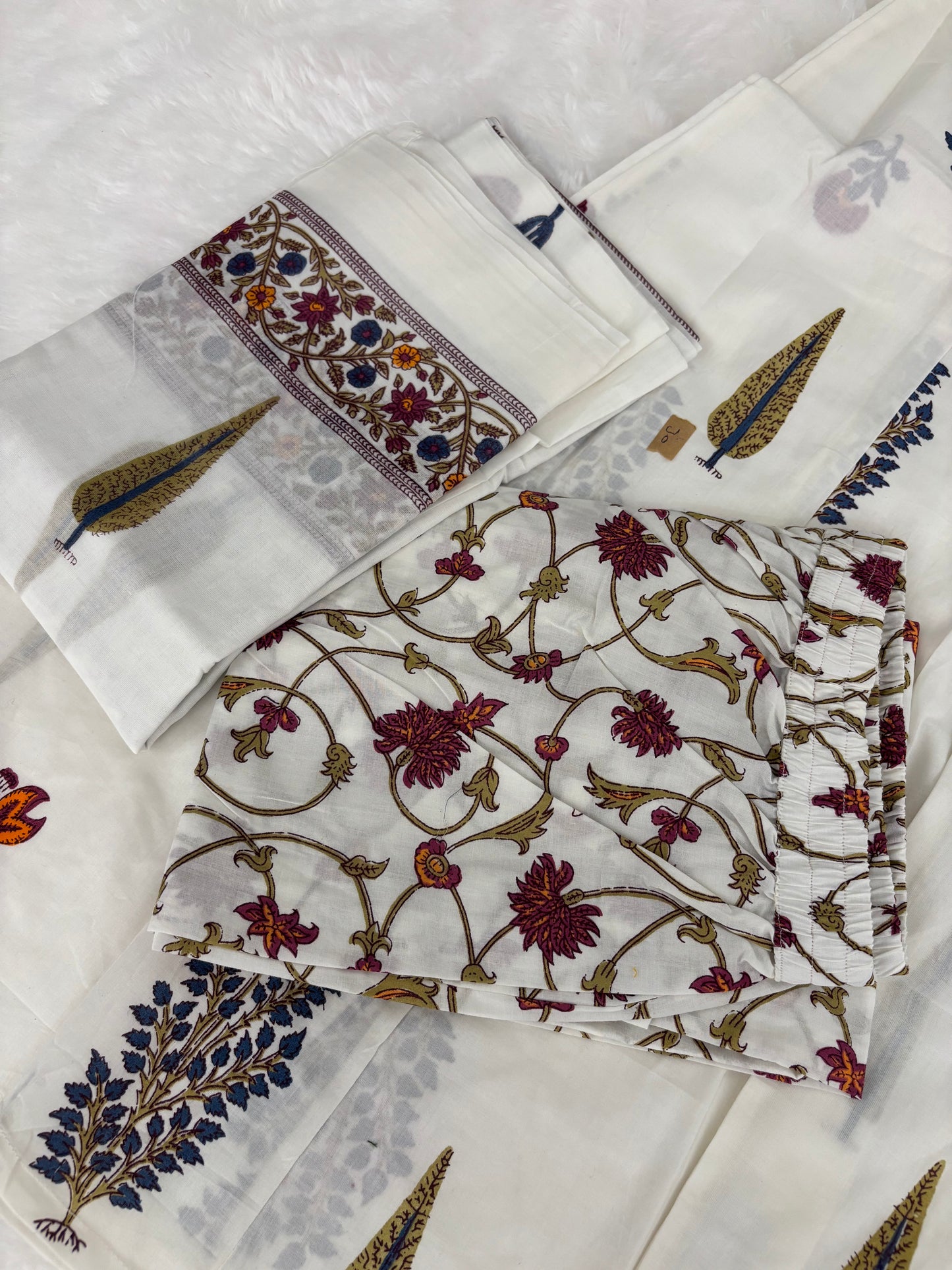 White Floral Anarkali Kurti With Plaazo