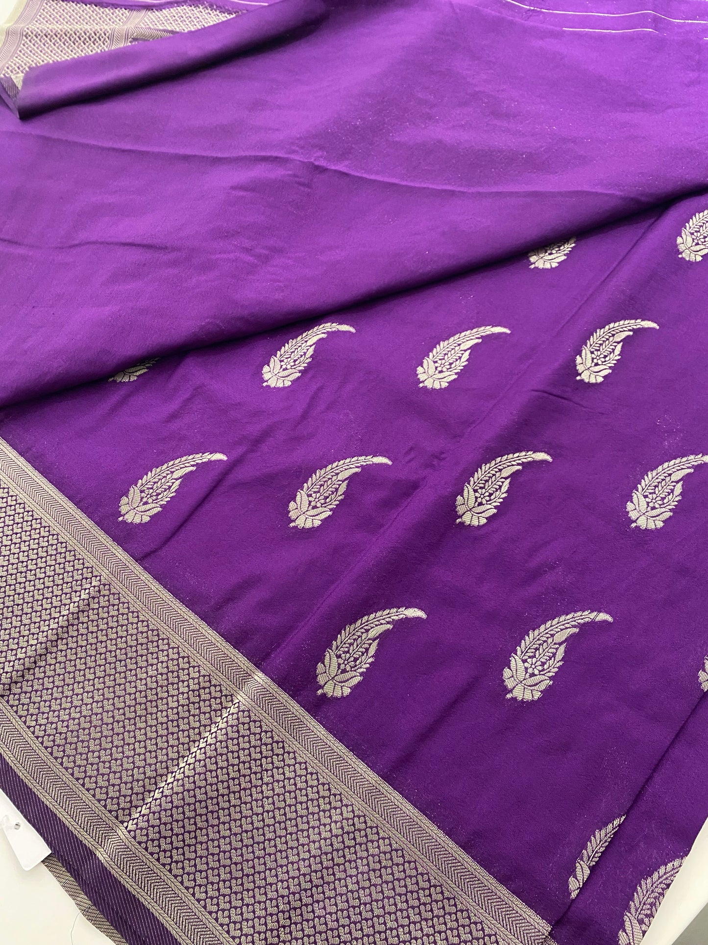 310 Banarasi silky single leaf buttas