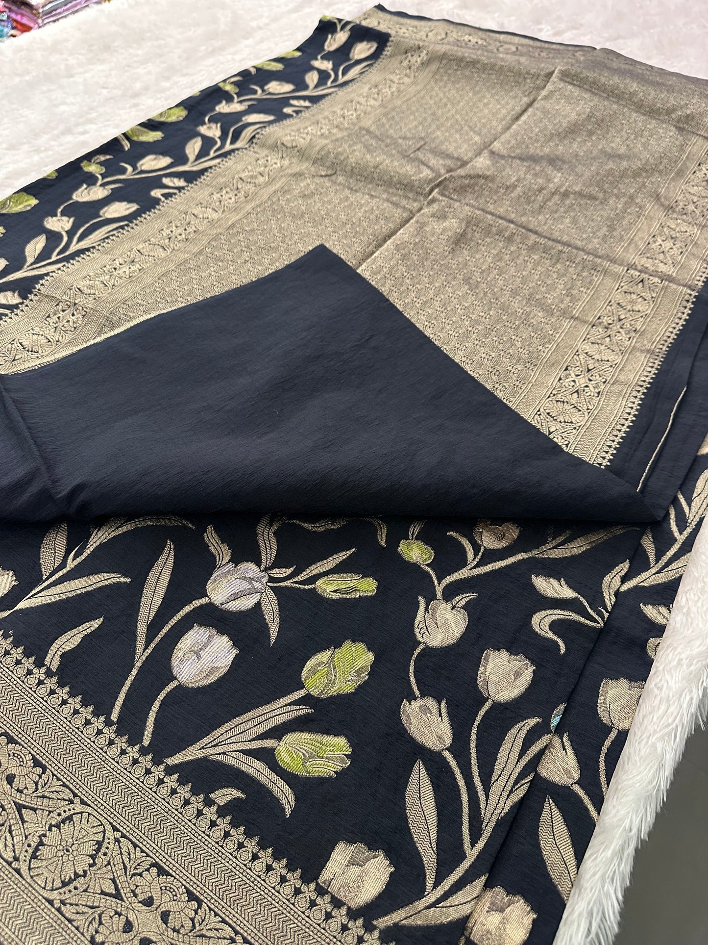 Tulips Linen Premium Saree-M13