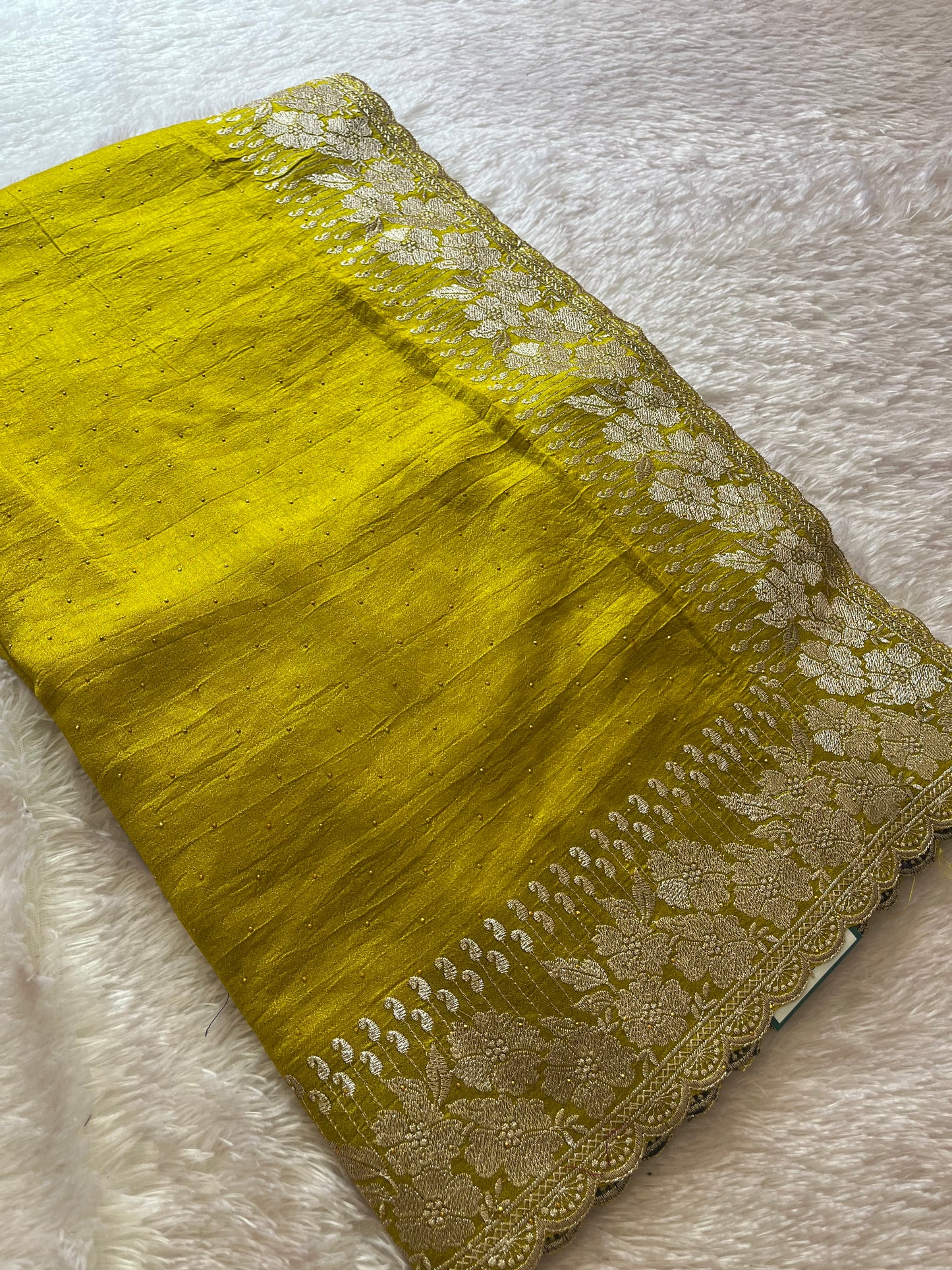 Scallop borde Fancy saree