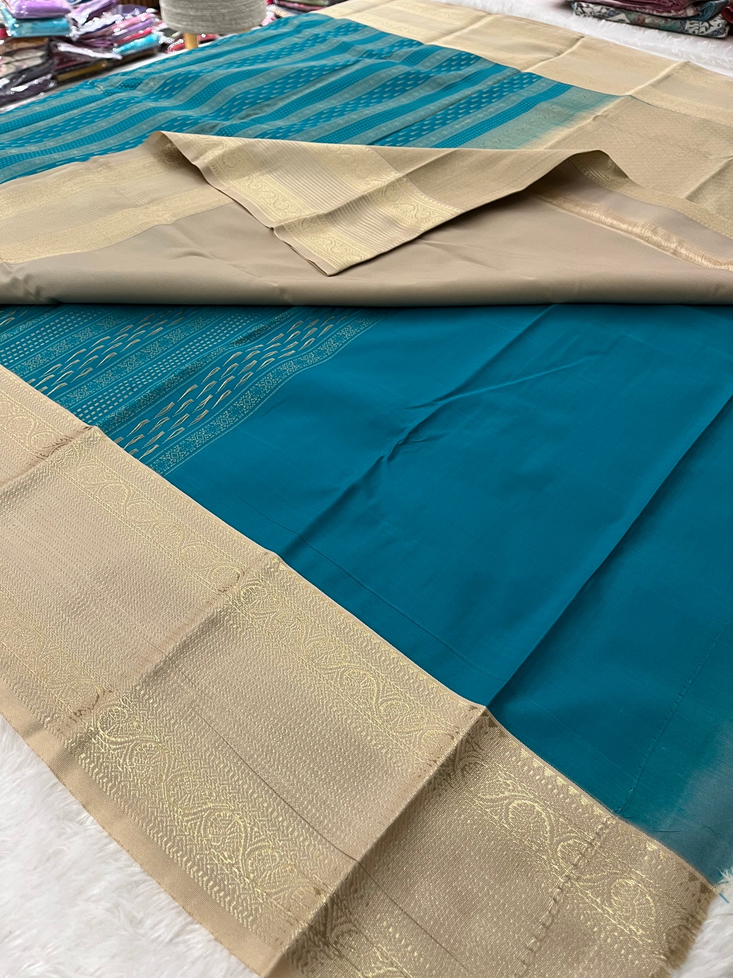 Kanchi  Semi Silk F4