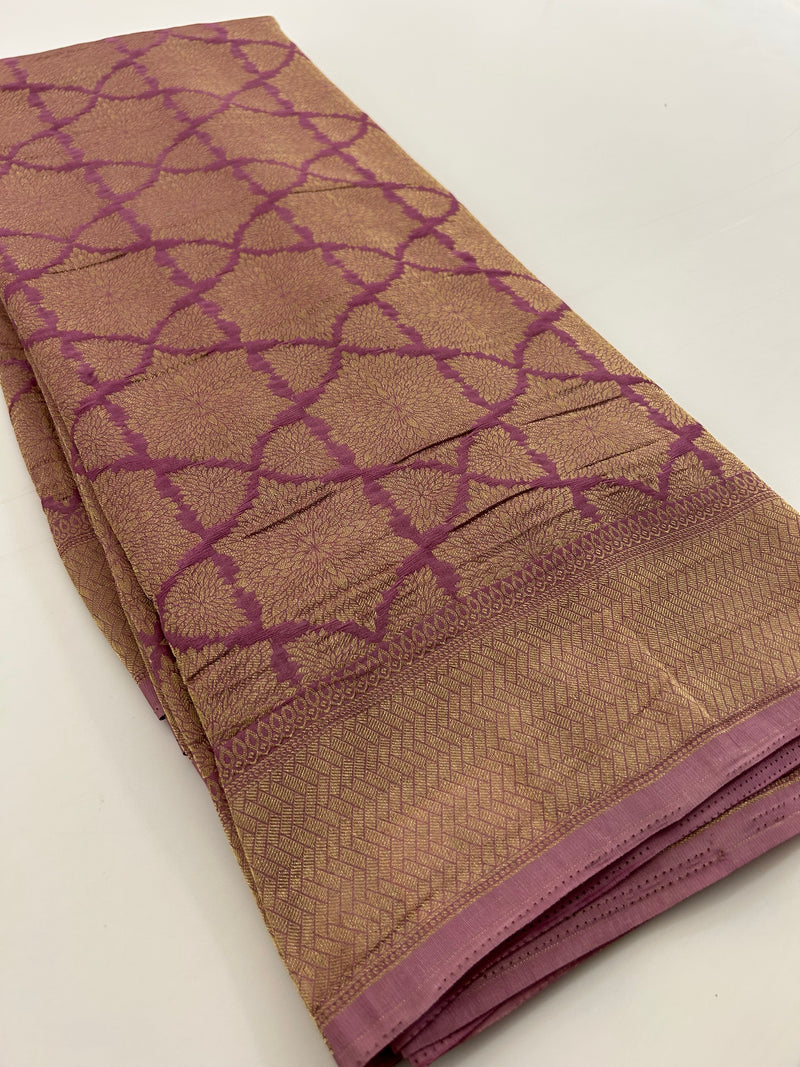 Rich Fancy Georgette Viscose Saree in Pastels and a Dark Shade♥️
Comes with Brocade buttas and butti self blouse ♥️ JU21