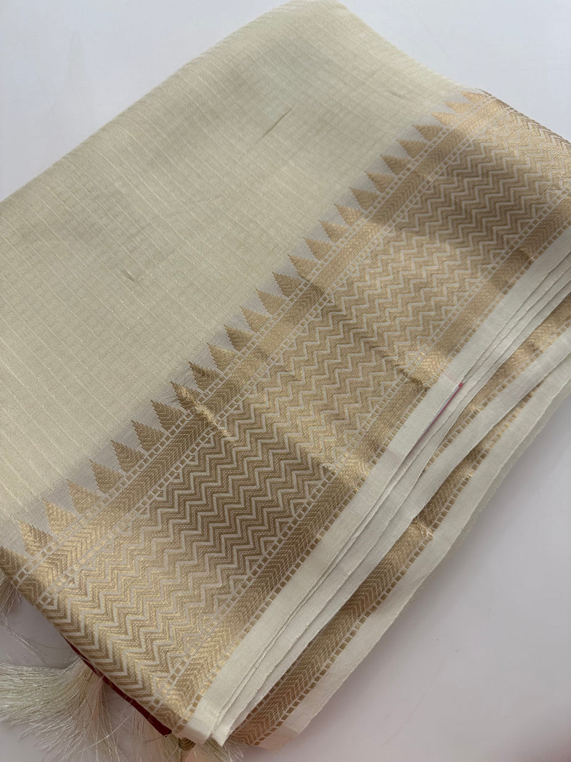 Designer Soft Tussar Silk Fabric saree with small temple design border,, comes with contrast blouse piece with border..🌹-AU1