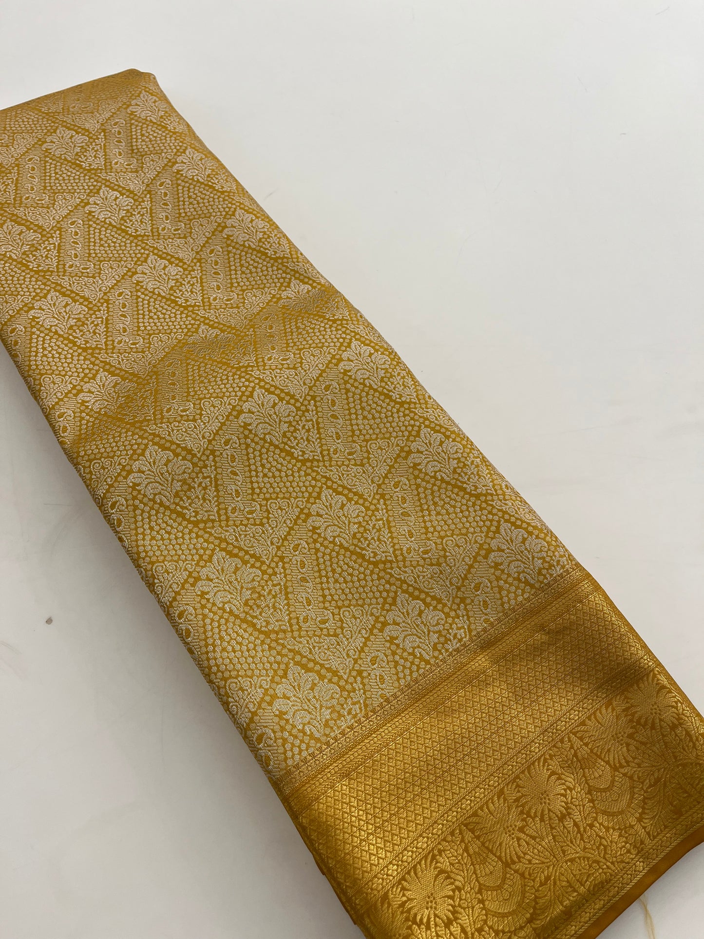 Kanchi semi Pattu