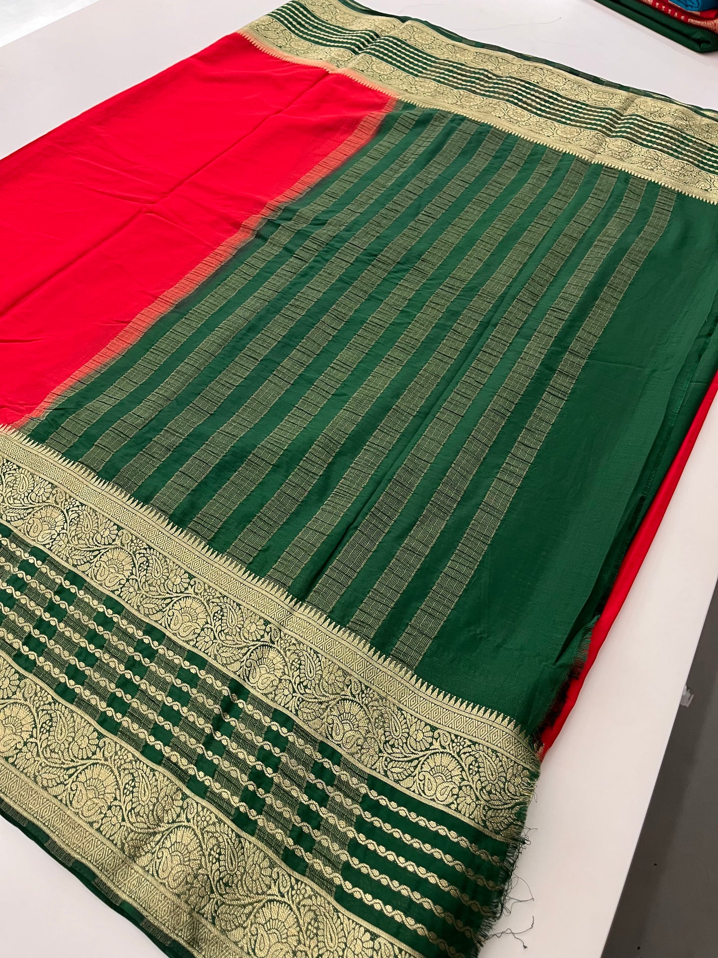 310 semi crape silk kaddi pallu