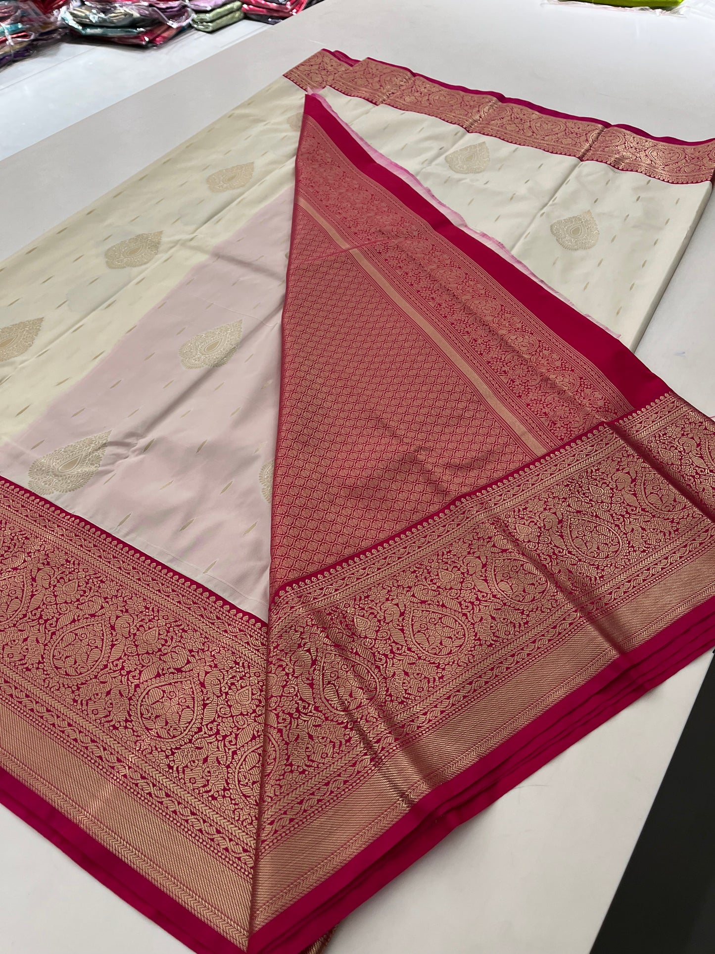 Ju9 Semi Silk