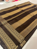 Banarasi crêpe sarees with contrast blouse piece🌹 comes in rich border and small Checks -AU6
