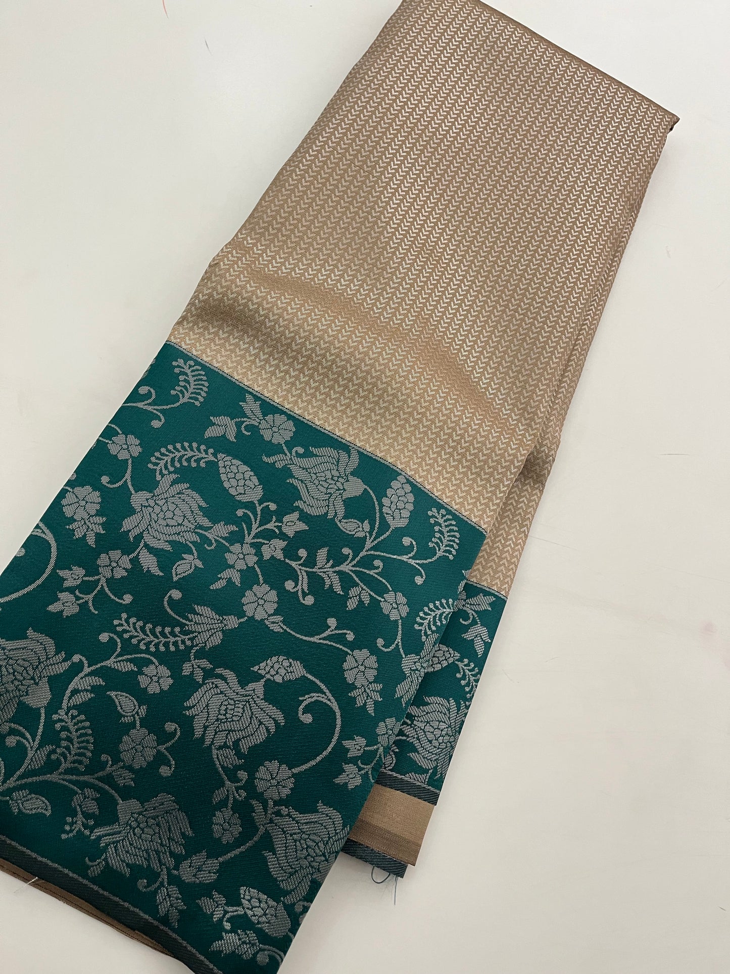 312 Valkalam Semi silk