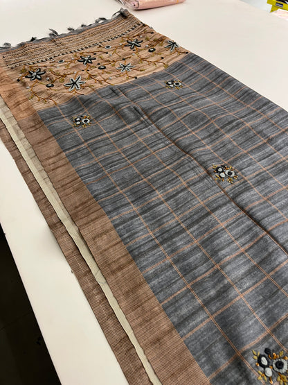 Linen Embroidery Fancy