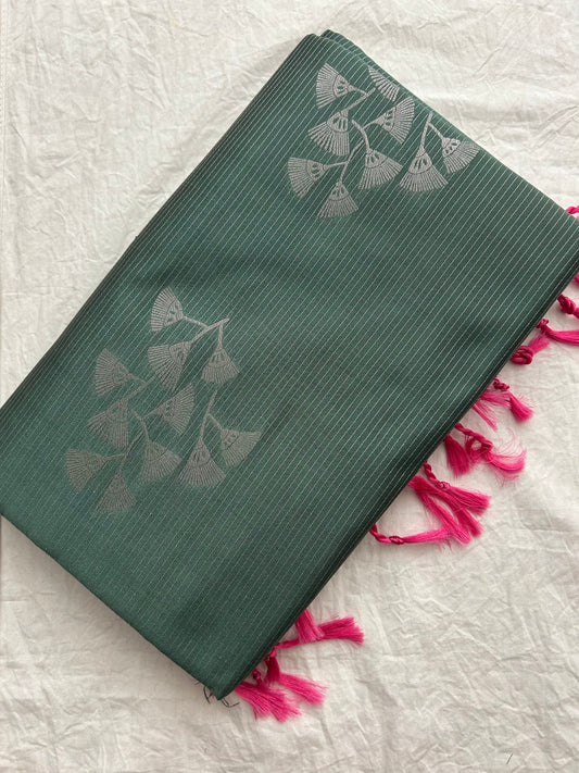 Ananta semi silk saree-light grey X magenta