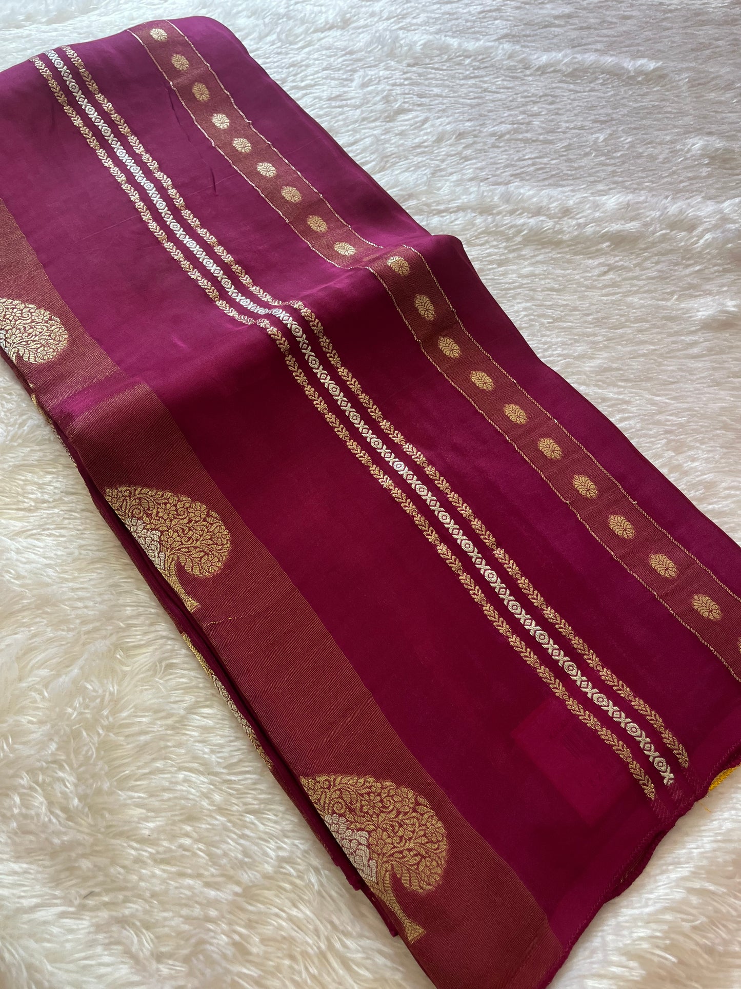 Fancy Chinnon Borderless