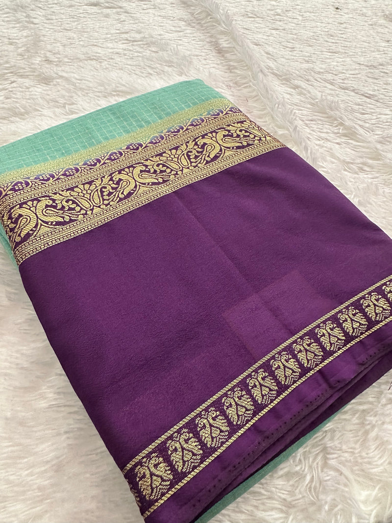 Crepe Silk Sarees in Gold weaving and Big Bentex Border,, comes in checkered pattern and contrast blouse piece 🌹